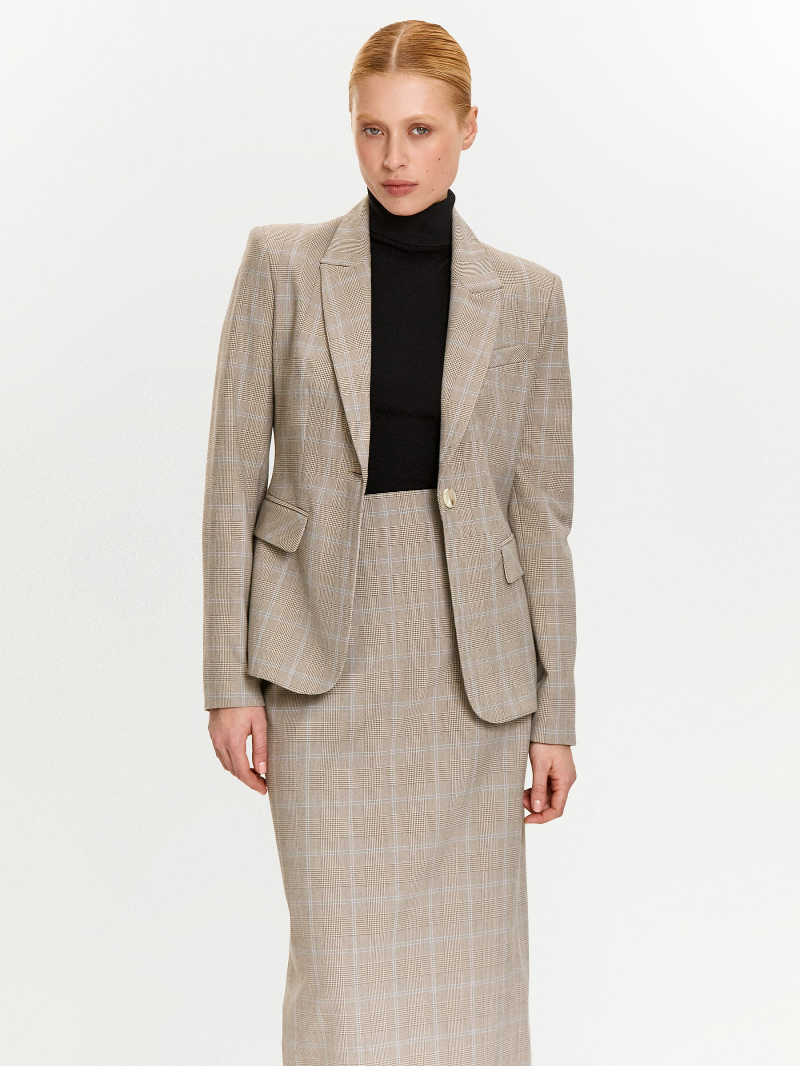 Однобортный жакет в клетку